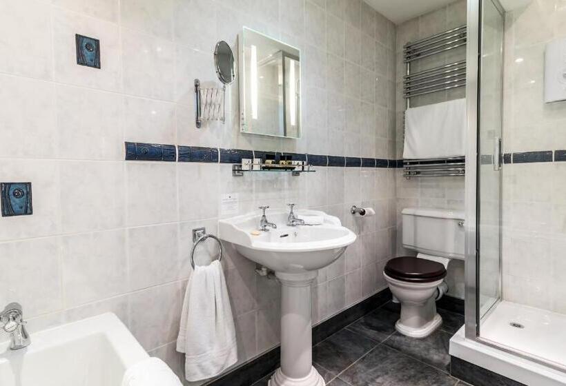 חדר דלוקס, The Crown Inn