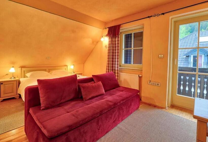 اتاق استاندارد سه تخته با بالکن, Vitranc Boutique