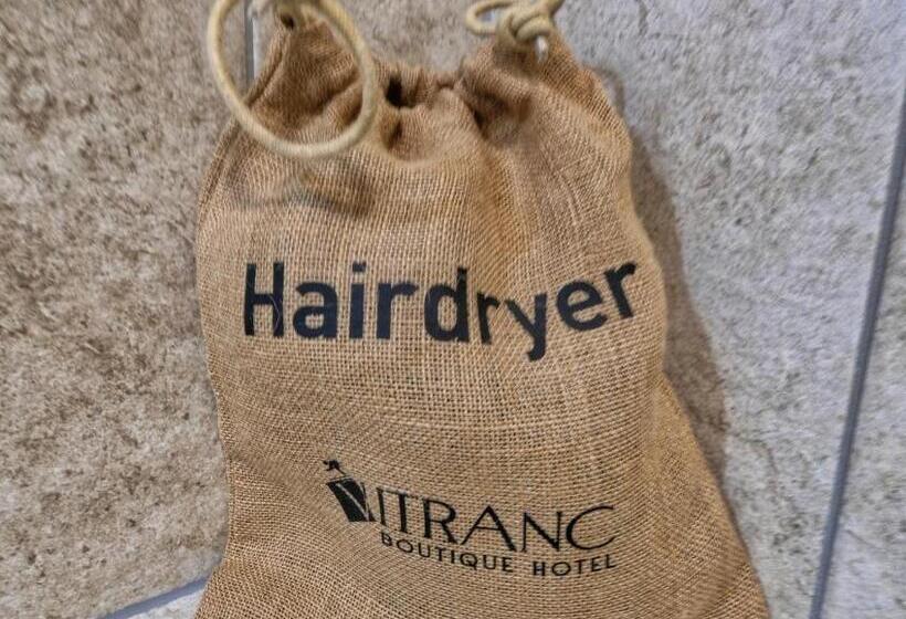 اتاق عادی, Vitranc Boutique