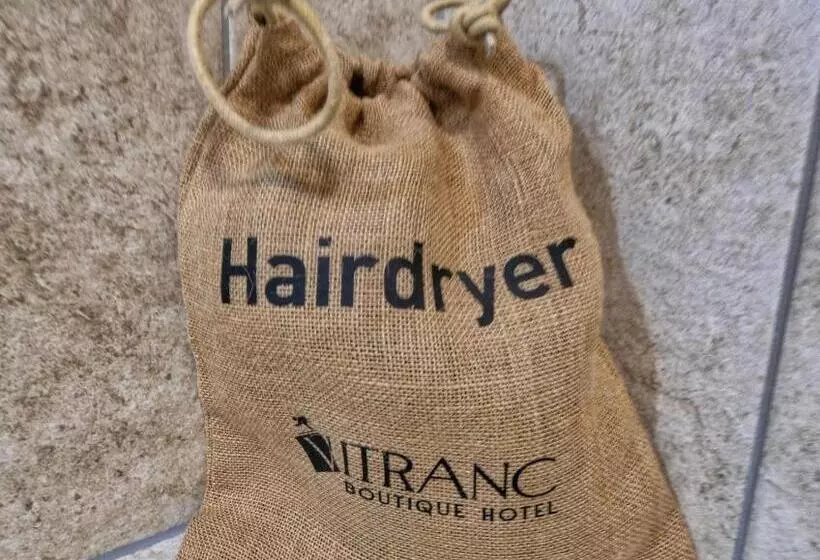 اتاق عادی, Vitranc Boutique
