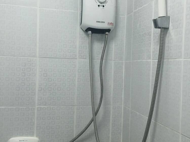 غرفة سوبيريور, Jomtien Hostel