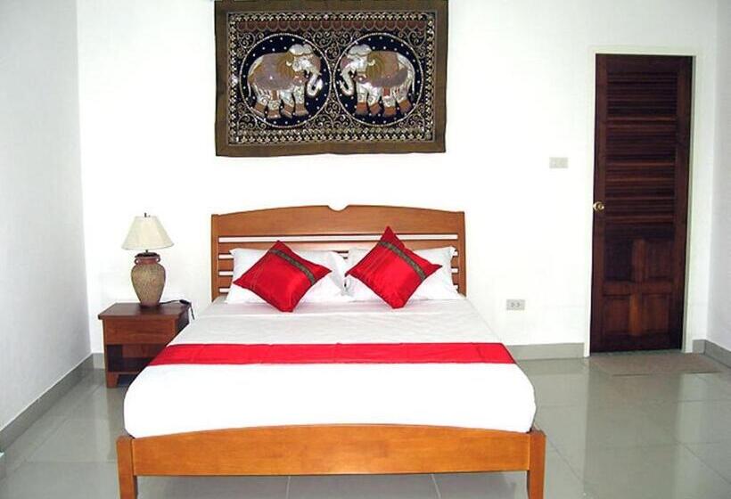 חדר סטנדרט נוף לים עם מרפסת, Jomtien Hostel
