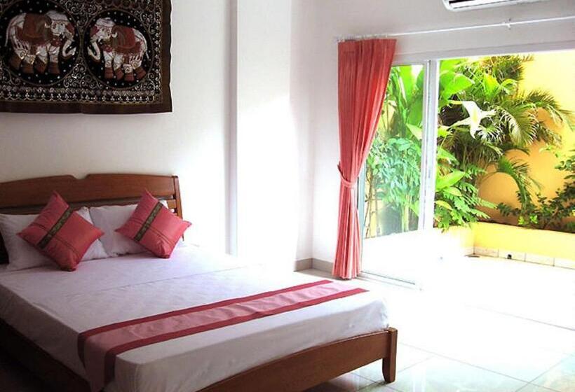 חדר סטנדרט נוף לים עם מרפסת, Jomtien Hostel