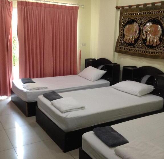 غرفة كومفورت ثلاثية, Jomtien Hostel