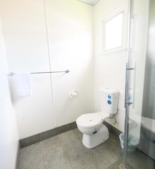 Семейный Номер, Y Motels Kingaroy