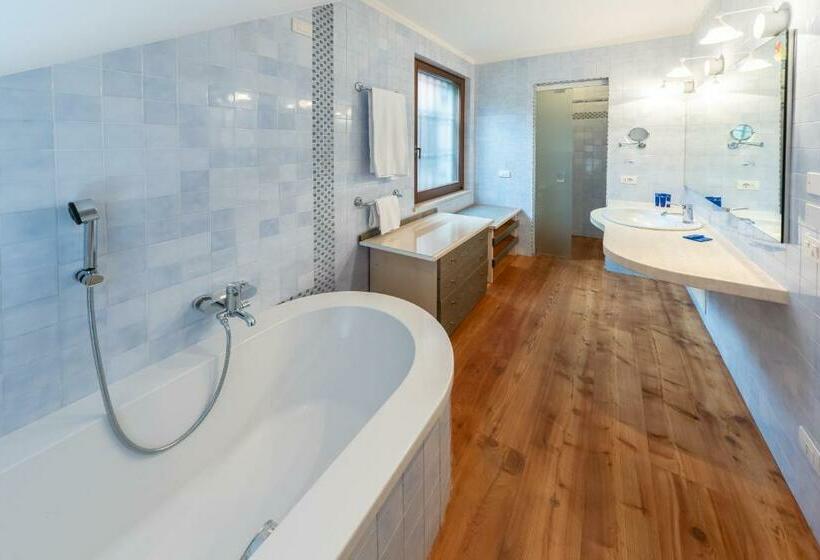 Апартаменты 3 Спальни, Residence Arca