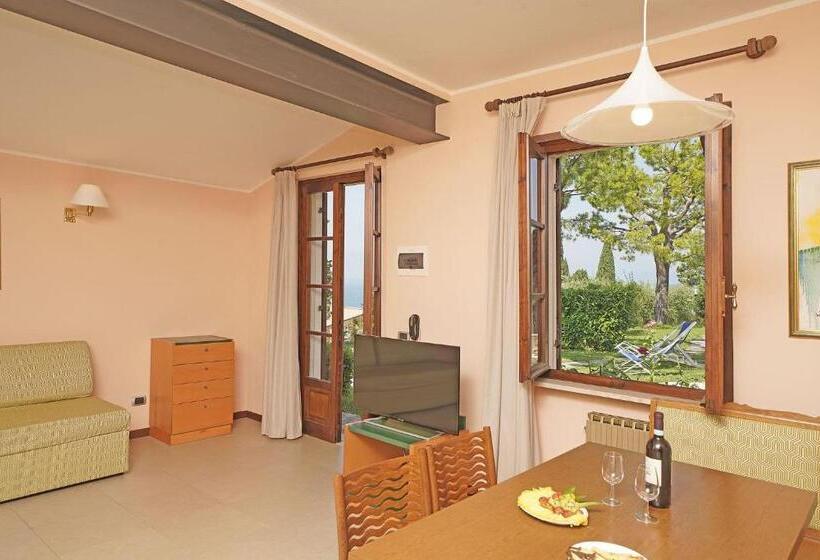 1 Bedroom Apartment Lake View, Residence Arca