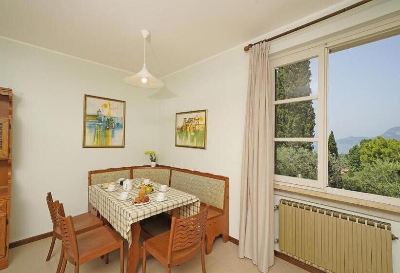 2 Bedrooms Apartment Lake View, Residence Arca
