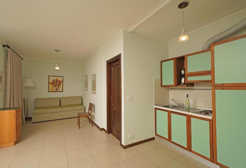 2 Bedrooms Apartment Lake View, Residence Arca