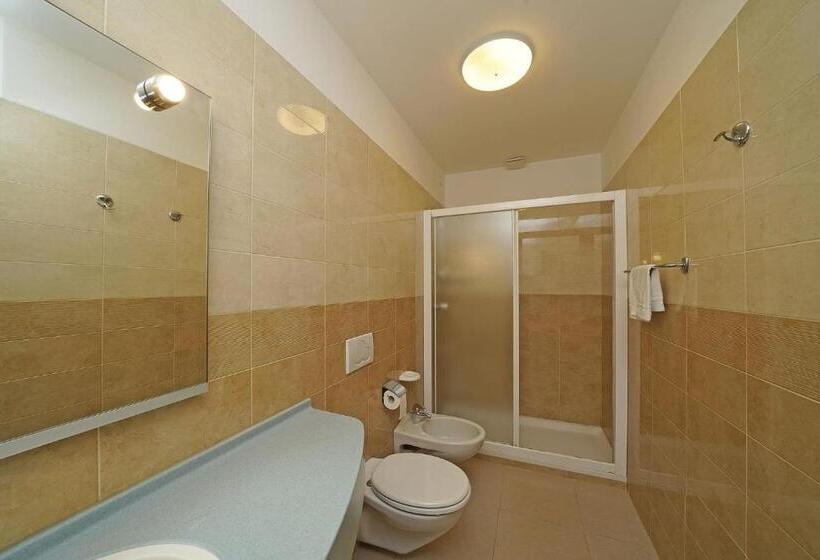 2 Bedrooms Apartment Lake View, Residence Arca