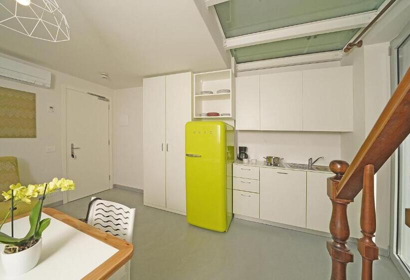 Студио Стандарт Вид на Сад, Residence Arca