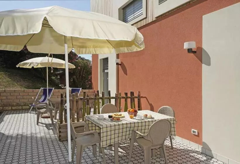 استودیو استاندارد با چشمانداز باغ, Residence Arca