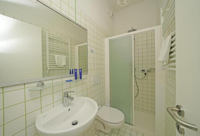 2 Bedroom Apartment with Views, Residence Arca