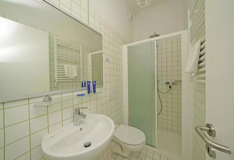 2 Bedroom Apartment with Views, Residence Arca