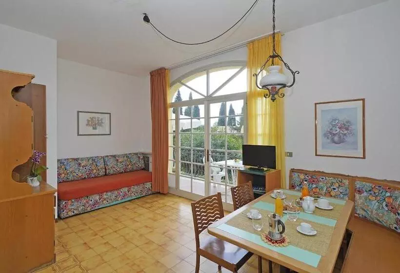 آپارتمان عادی 1 خوابه, Residence Arca