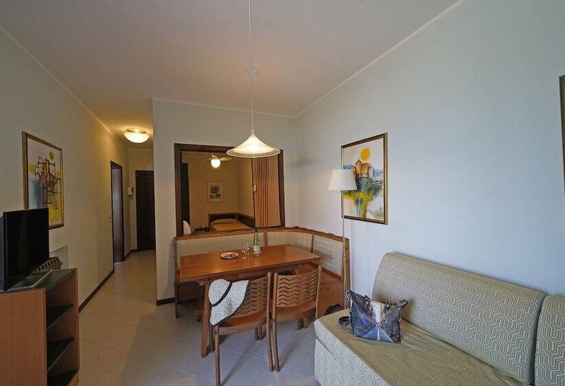 Апартаменты Comfort 2 Спальни, Residence Arca