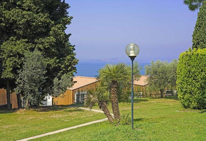 1 Bedroom Apartment Lake View, Residence Arca