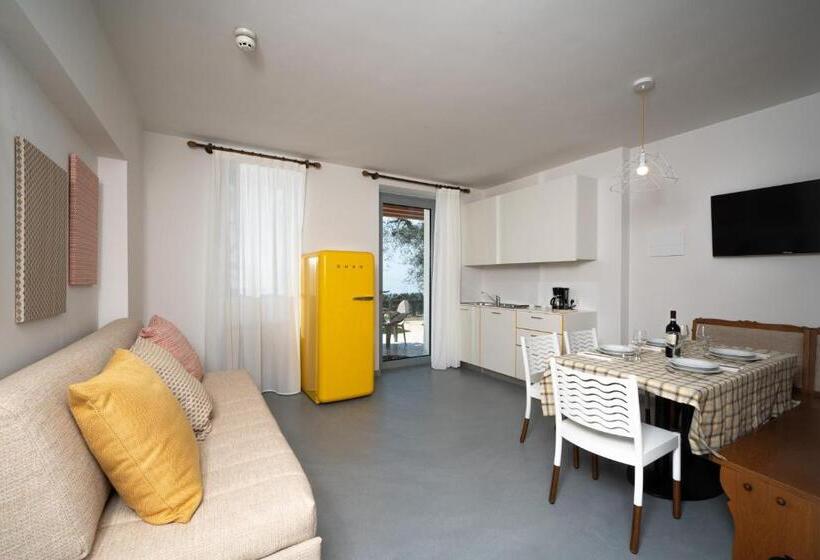 1 Bedroom Apartment Lake View, Residence Arca