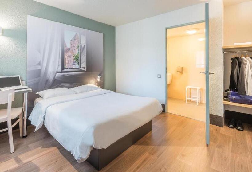 חדר סטנדרט מותאם לאדם עם מוגבלויות, B&b Hotel Moulins