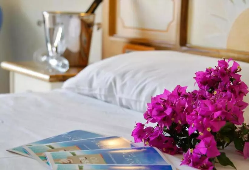 اتاق استاندارد سه نفره, Club Esse Posada
