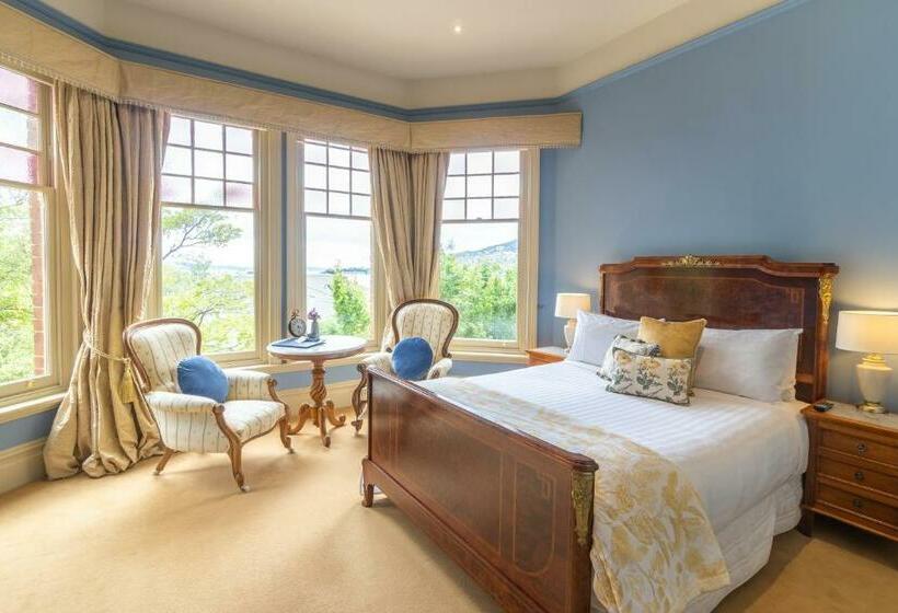 Classic Room Queen Bed, Grande Vue