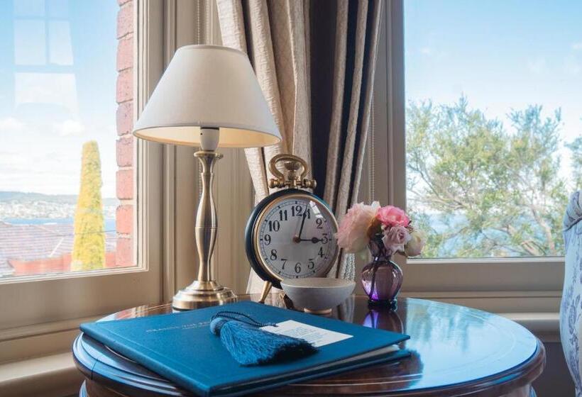 Classic Room Queen Bed, Grande Vue