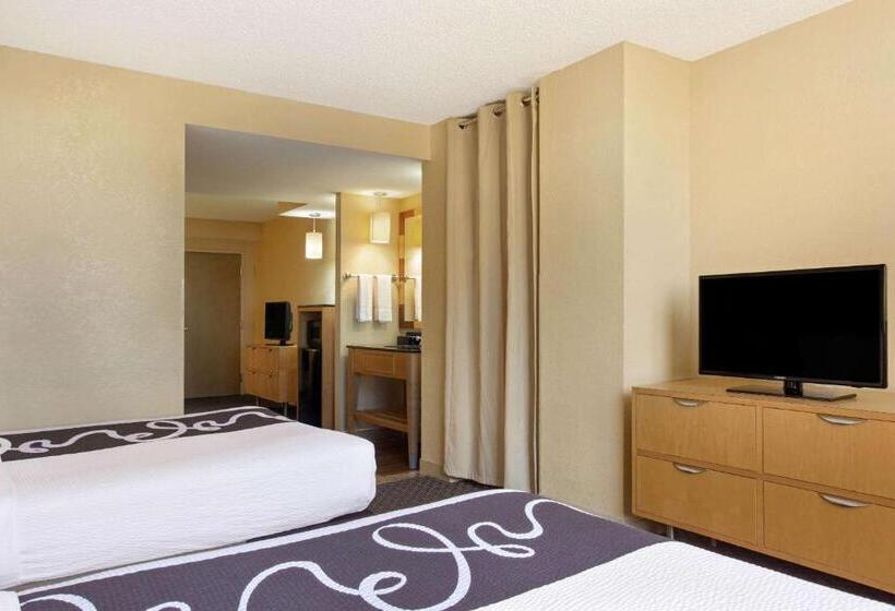 חדר דלוקס, La Quinta Inn & Suites By Wyndham Sunrise