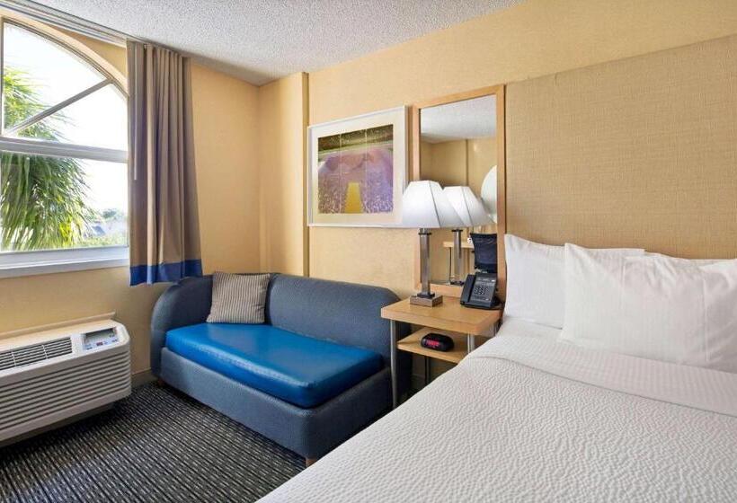 Номер Deluxe, La Quinta Inn & Suites By Wyndham Sunrise