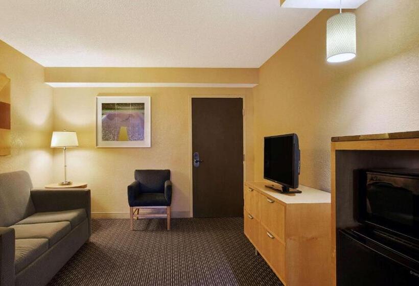 Люкс, La Quinta Inn & Suites By Wyndham Sunrise