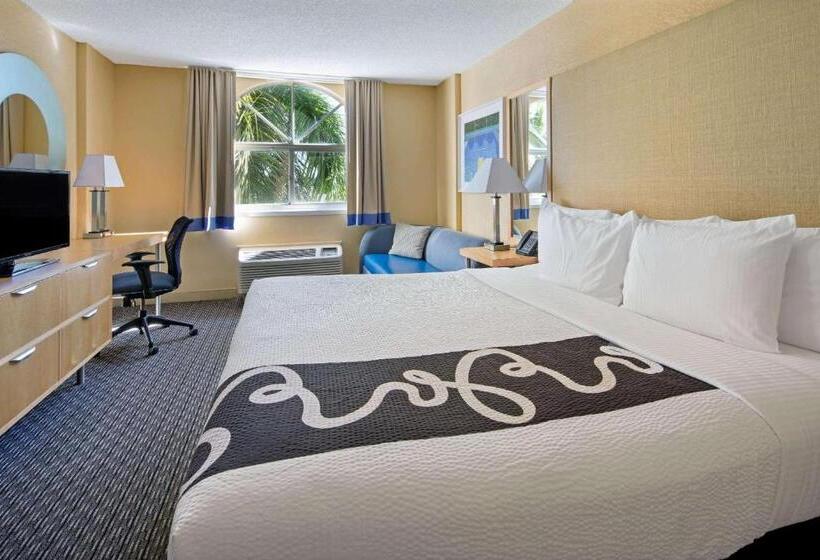 Люкс, La Quinta Inn & Suites By Wyndham Sunrise