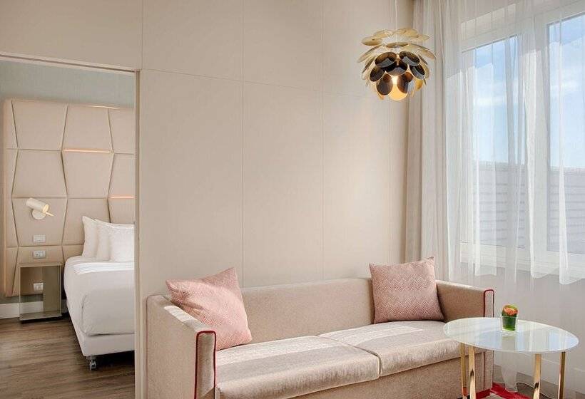 סוויטת ג'וניור םע נוף, NH Collection Palazzo Cinquecento