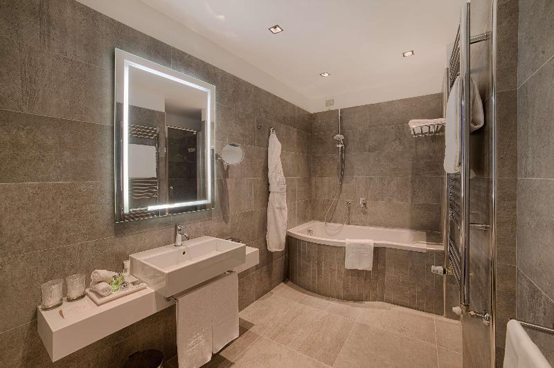 סוויטת ג'וניור םע נוף, NH Collection Palazzo Cinquecento