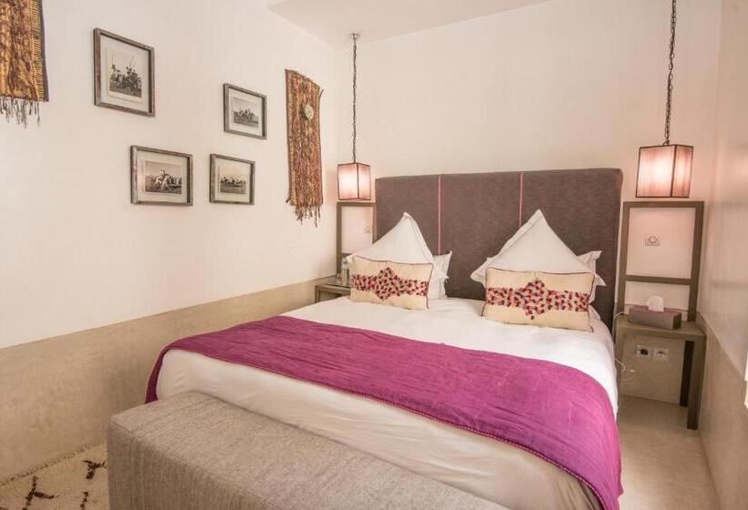 سوییت جونیور, Riad Dar 73