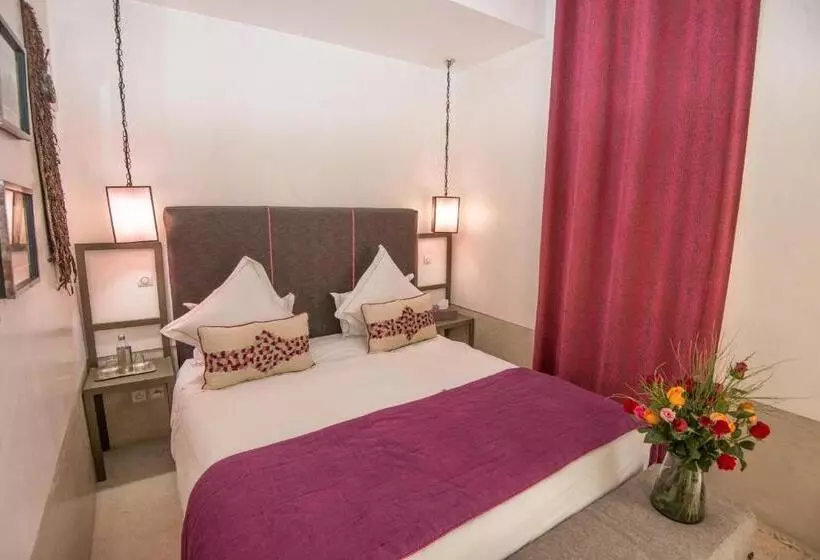 سوییت جونیور, Riad Dar 73