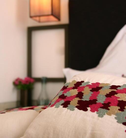 سوییت جونیور, Riad Dar 73