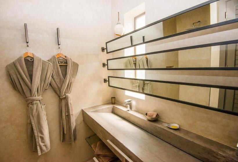 سوییت, Riad Dar 73