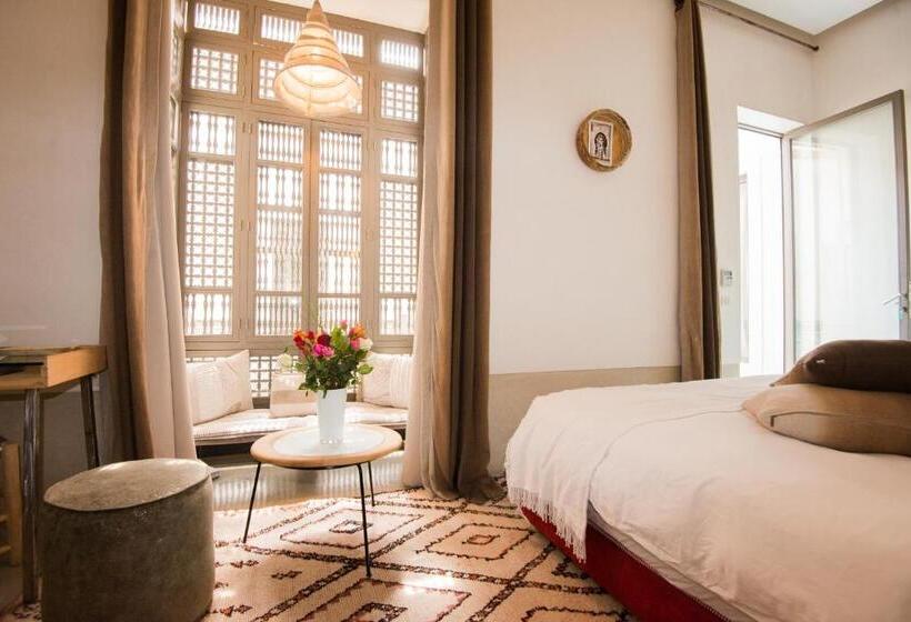 سوییت, Riad Dar 73