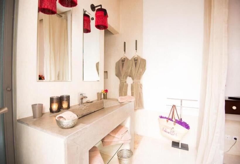 سوییت جونیور, Riad Dar 73