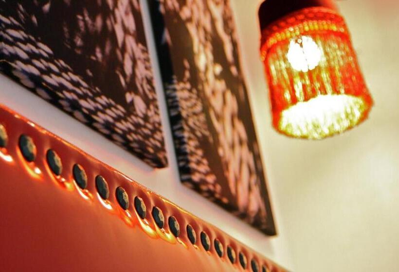 سوییت جونیور, Riad Dar 73