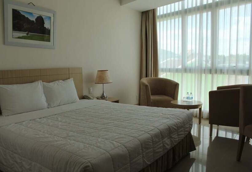 اتاق سوپریور سه تخته, River