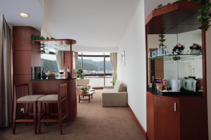 سوئیت پرزیدنت, River