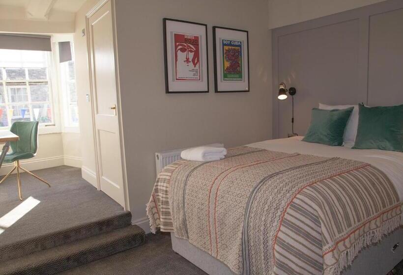 חדר סטנדרט, The Kings Arms