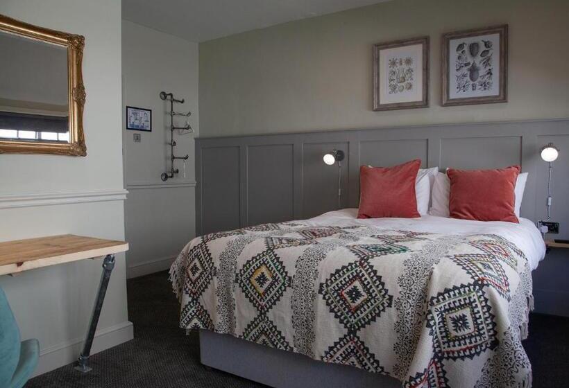 חדר סופריור, The Kings Arms