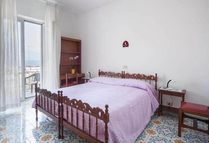 غرفة إقتصادية ثلاثية, B&b Luna Di Miele