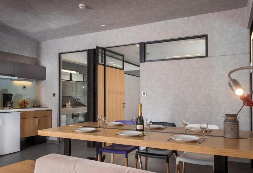 Апартаменты Superior 2 Спальни, Icarus