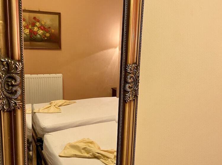 غرفة إقتصادية, Minos Pension