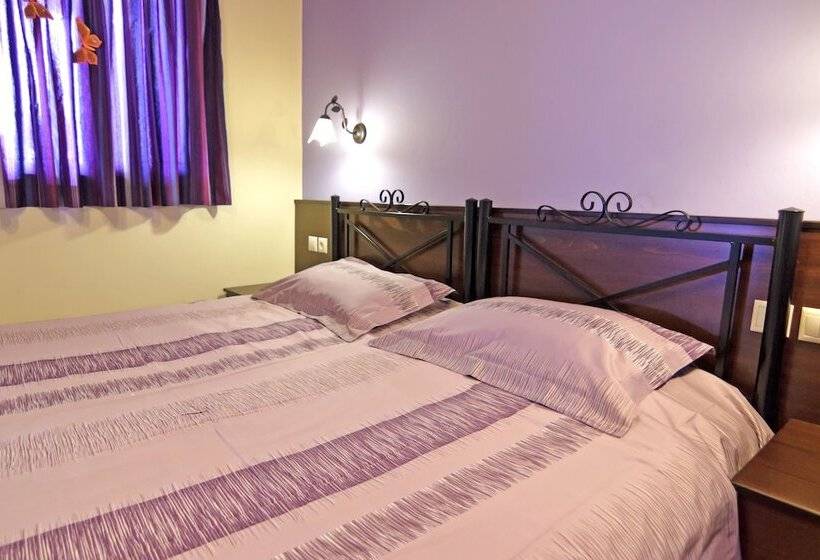 إستديو قياسى مزود بشرفة, Minos Pension