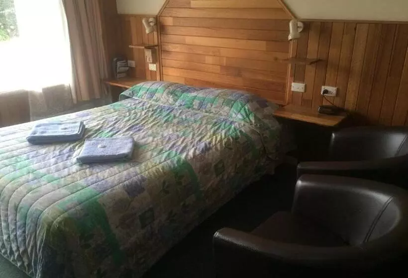 バスタブ付きスタンダードルーム, Pelicans Motel San Remo