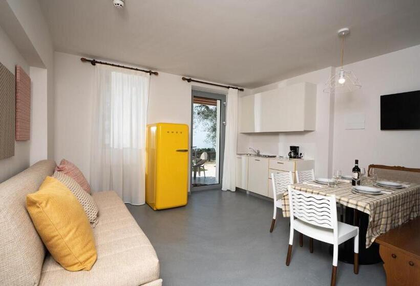 1 Bedroom Apartment Lake View, Residence Arca