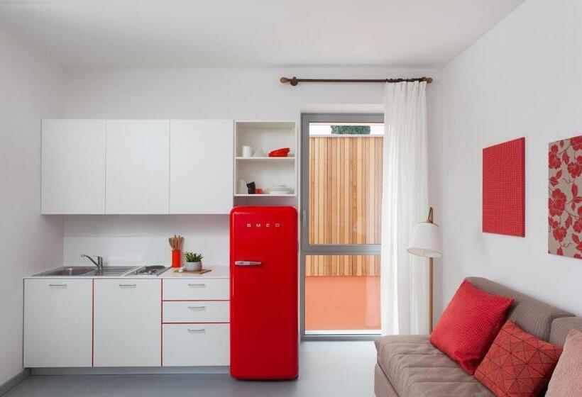 1 Bedroom Apartment Lake View, Residence Arca